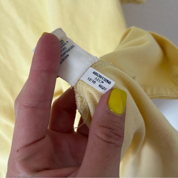 Vintage Y2K American Eagle Outfitters Yellow Polo Shirt with Classic Collar - Picture 4 of 8